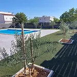 Ela Zadar