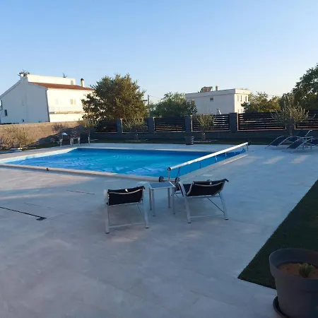 Ela Zadar