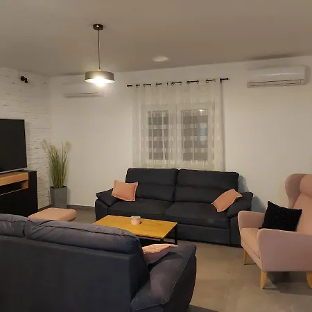 Ela Zadar Villa Murvica (Policnik)
