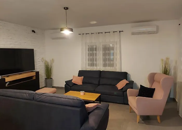 Ela Zadar Vila Murvica (Policnik)